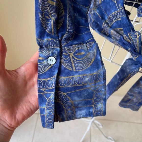 Custom made button up open back shirt with print blue size XS/S - Picture 4 of 6